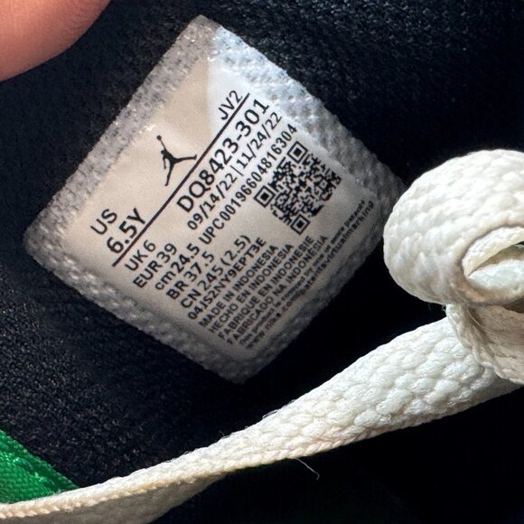 Size 6.5Y Jordan 1 Mid Kids Lucky Green White Mid Basketball Sneakers DQ8426-301 - Picture 8 of 10